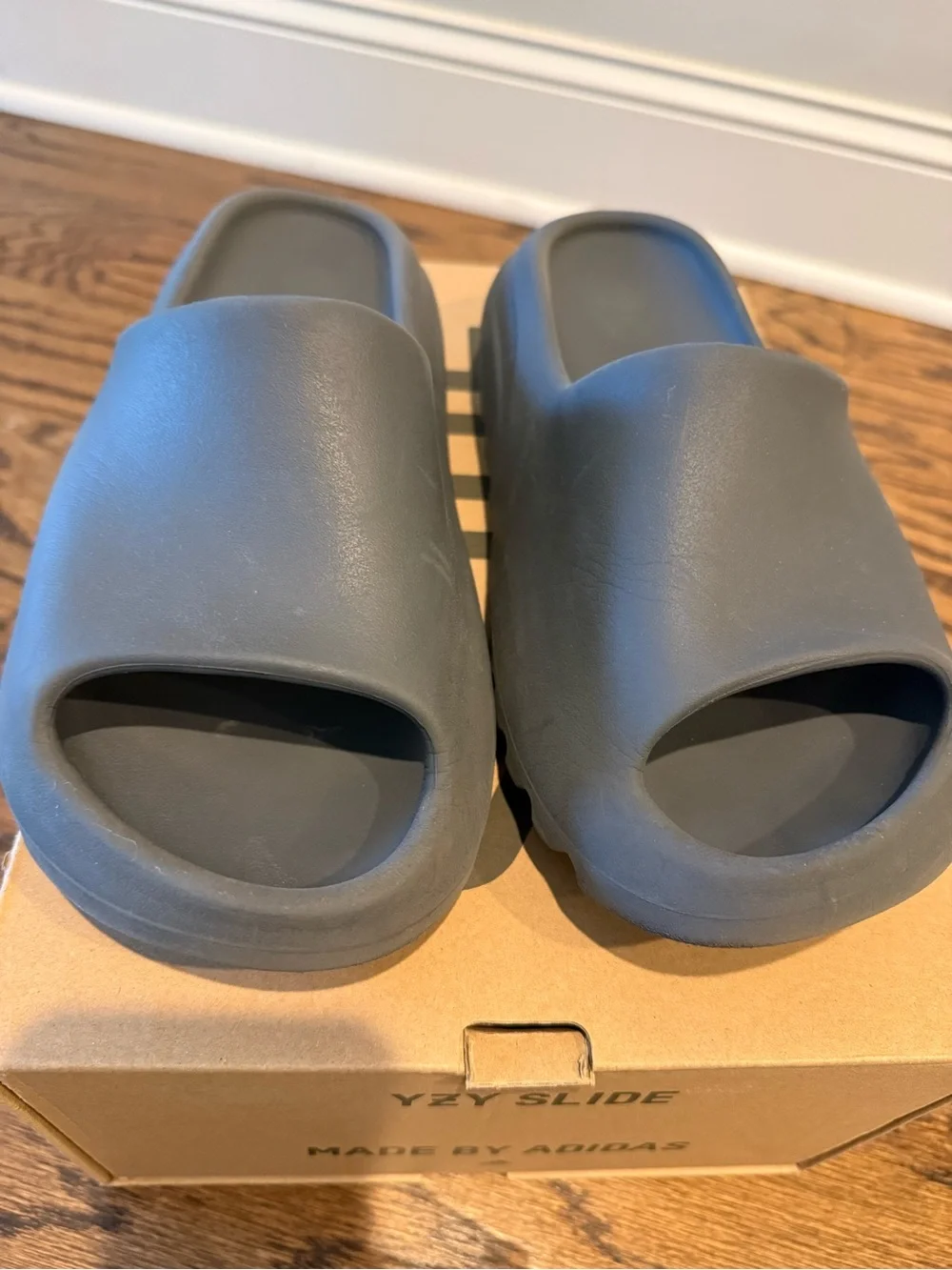 adidas yeezy slides